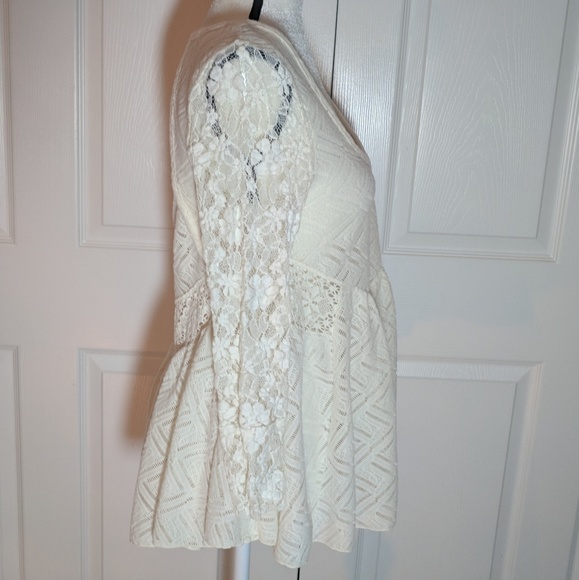 Free People open back top with lace sleeves Small - Picture 3 of 6